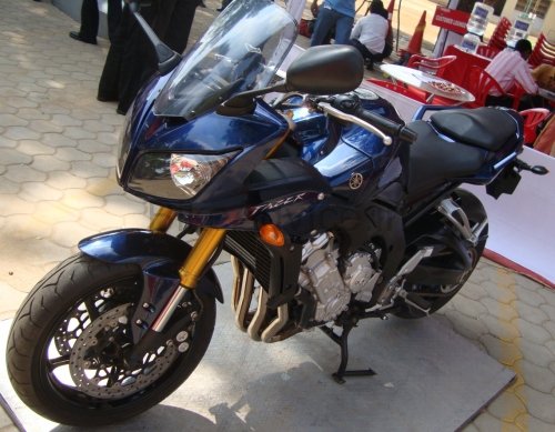 INDIAN REVIEWS-PRICE-SPECIFICATION-& Yamaha FZ1 Fazer 1000 Review