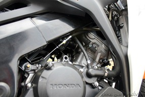 Honda CBR150R engine 2