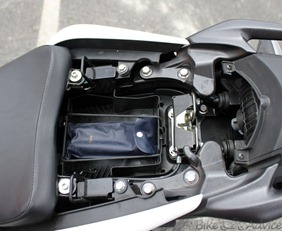 Honda CBR150R rear seat space