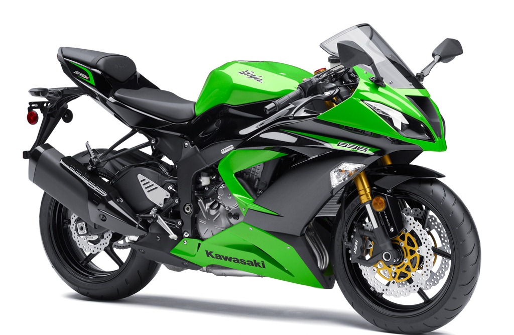 out this awesome commercial video of the Kawasaki 2013 Ninja ZX6R