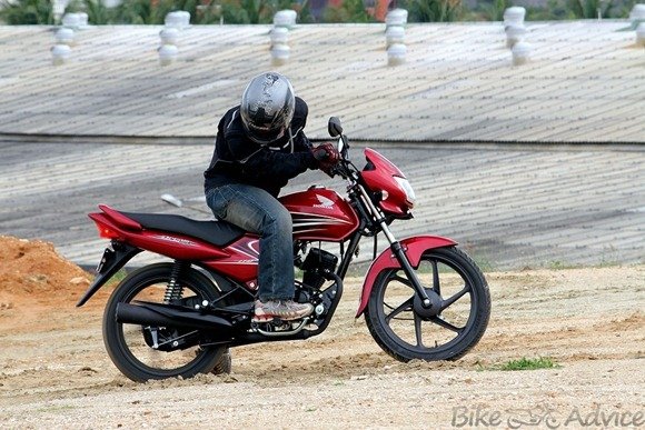 Honda Dream Series Cross 10 Lakh Sales; Get Free Insurance & 100% Loan