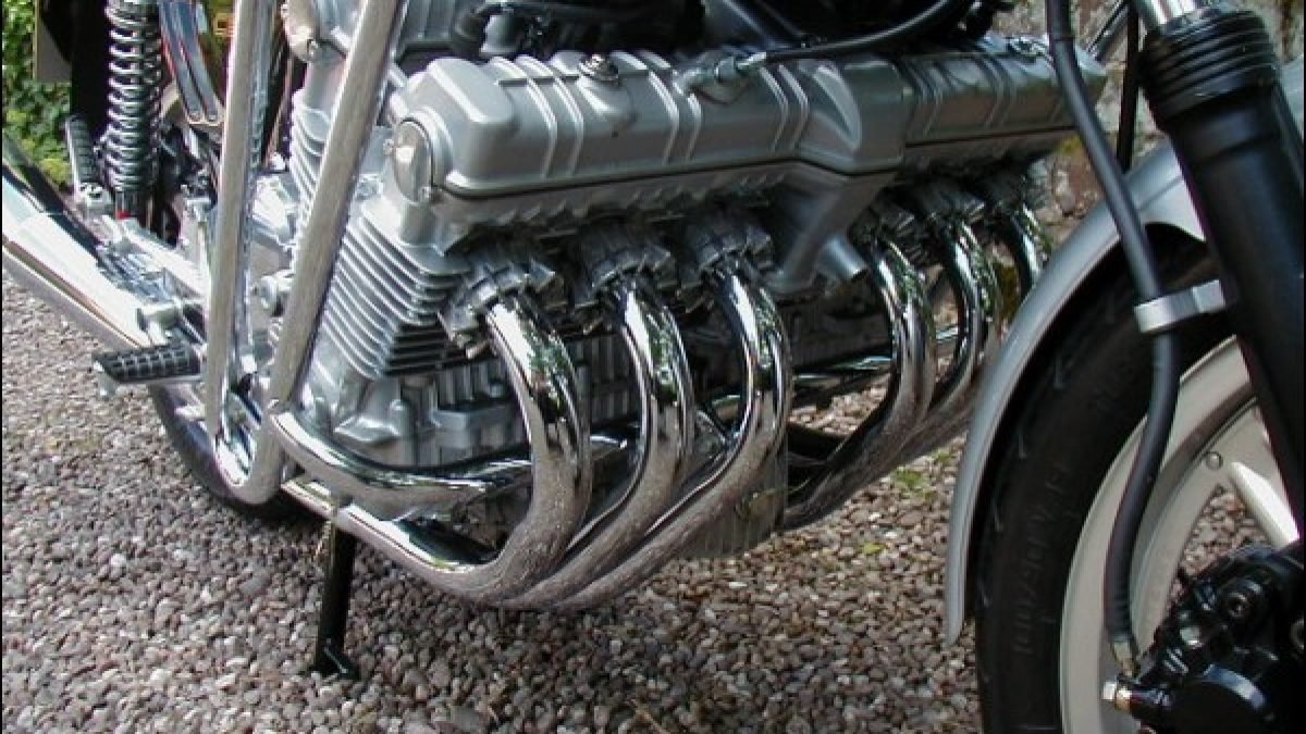 Honda-CBX1000-4-1200x675.jpg