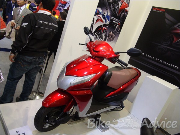 Honda Launches New Dio At The Auto Expo 2012 Bikeadvice In