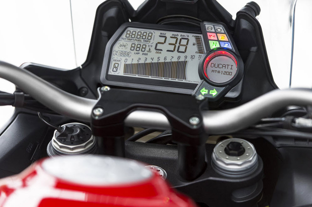 2013-Ducati-Multistrada 1200-instrumentation