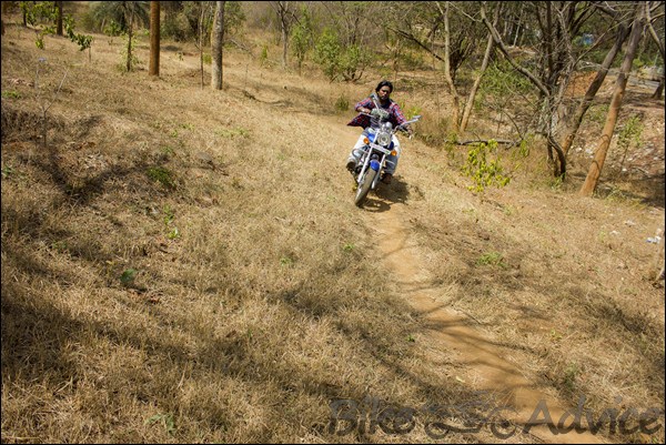 Bajaj Avenger 220cc Ownership Review by Sridhar bikeadvice in (3)