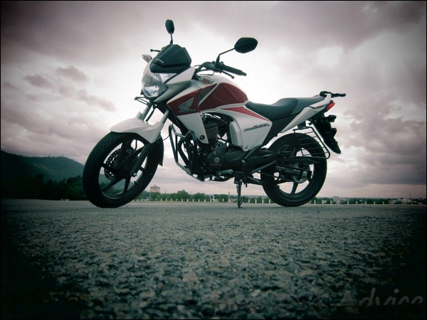 Honda CB Unicorn Dazzler Deluxe Ownership Review By Daivik bikeadvice in (3)