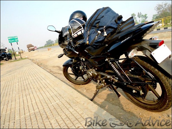 Bajaj Pulsar 220F Ownership Review by Pushan Sengupta bikeadvice in (5)