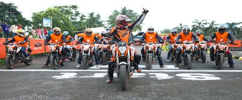 KTM-Orange-Day-Pune