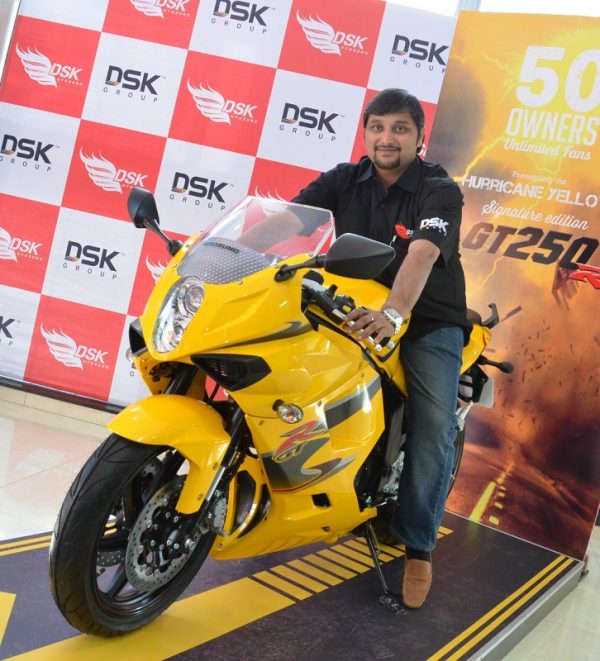 DSK-Hyosung-GT250R-Yellow-Limited-Edition (1)