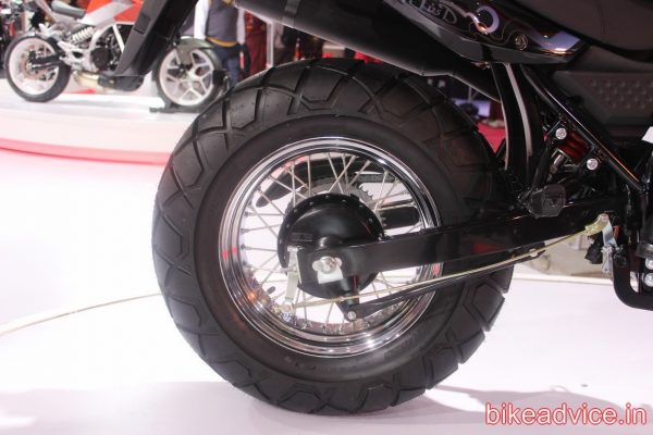 DSK-Hyosung-RT125D-pics-rear-tyre