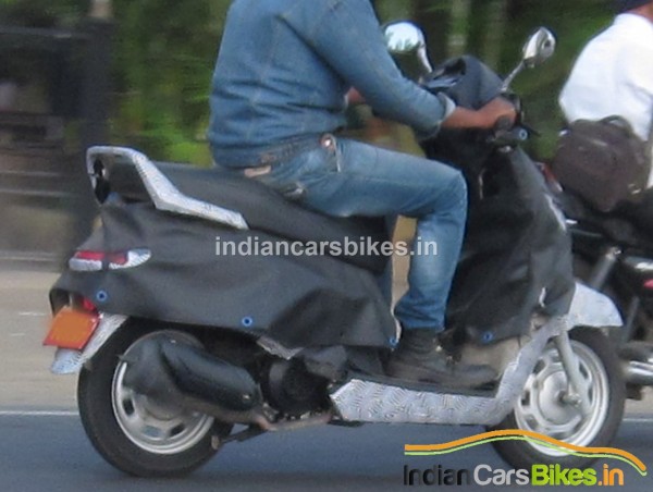 Mahindra-G101-110cc-Scooter-Spy-Pic (1)