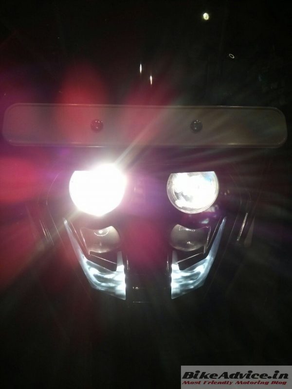 KTM-RC390-Dealership-Pic-headlights