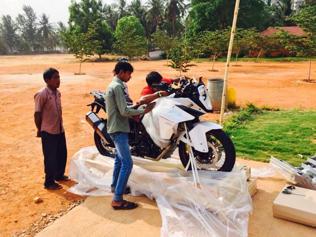 KTM 1290 Super Adventure Spotted in India; KTM Imports One for Approval as  Well