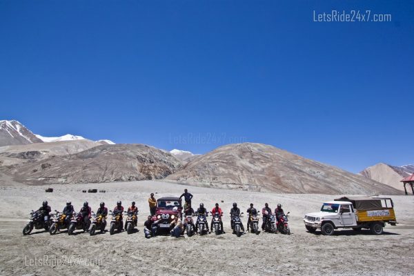 Leh-Ladakh-Motorcycle-tour-pics-Lineup-at-Pangong