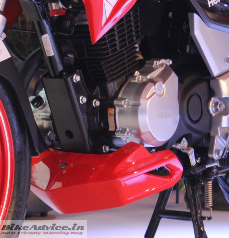 Here is the indigenious engine - Hero's third for motorcycles. Also notice the engine cowl in bright red