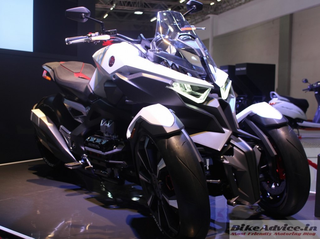 Honda-Neowing-Tricycle-Pics-Tyres-Front