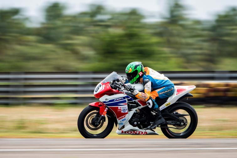 Winner of Honda One Mace Race-Round 1, In the CBR 250R- Open Category, Mathana Kumar from Kerela in Action