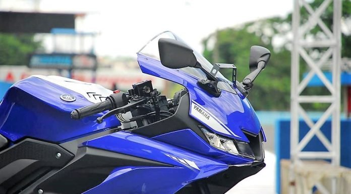 Yamaha R15 v3 Pics fairing