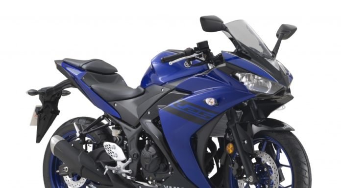 2018 Yamaha R25 pic blue (2) 2018 Yamaha R25