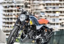 Mysterious Italian FB Mondial HPS Scrambler Spotted in Pune with Hidden Badges