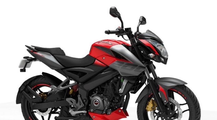 Baja Pulsar NS200 red pic