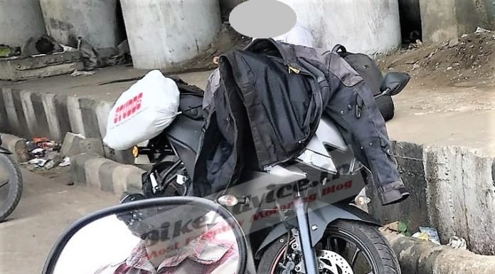 Yamaha R15 v3 India Launch Pics Spied (1)