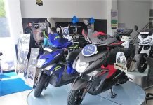 Yamaha Street Rally Starts Reaching Dealerships – All Details & Pics