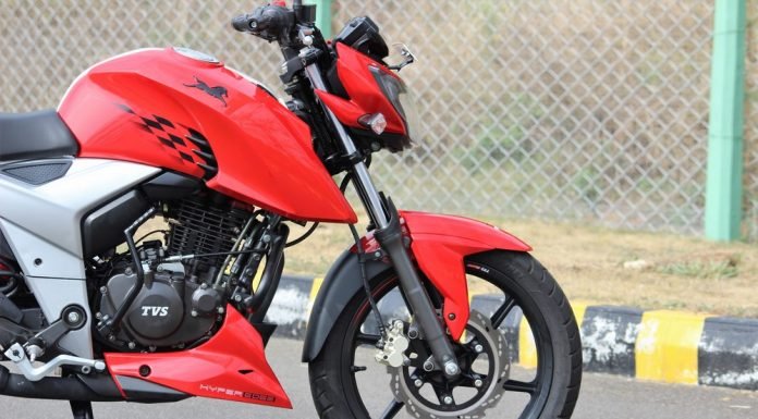 2018 Apache 160 4V pics red