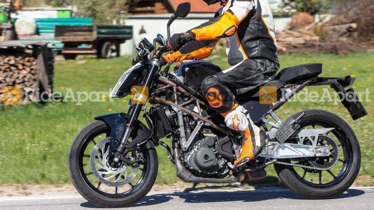 Next-Gen Duke 390 Spotted Testing 