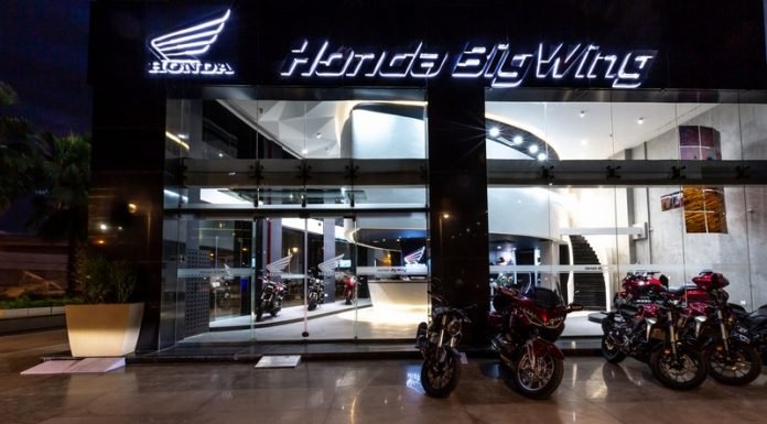 Honda BigWing Showroom-Front Fascia
