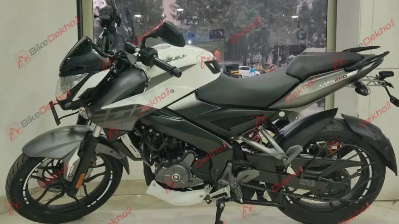 2020 Pulsar Ns200 Bs6 Spotted Gets Fuel Injection