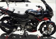 Highest Selling Big Pulsar: Pulsar 220 BS6 Spied at a Dealership