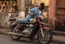 From No Difference in BS4, Jawa is Now Charging Upto ₹5000 More for Popular Colors