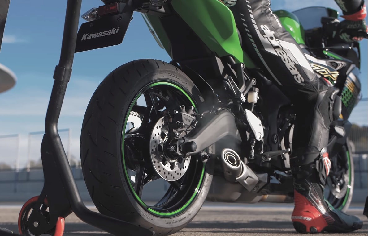 Kawasaki Clears Can Not Expect Zx 25r To Cost Equal To Ninja 400 650