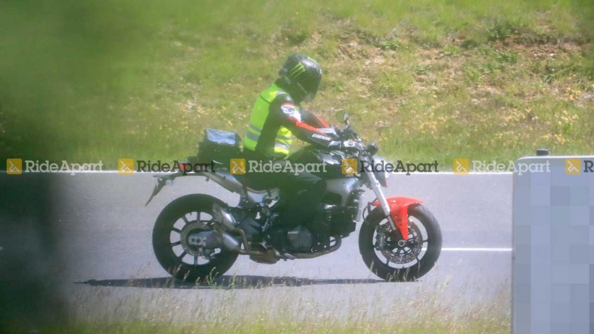 Ducati Monster spy pics