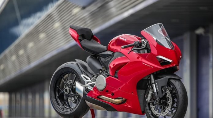 DUCATI-PANIGALE-V2-pic