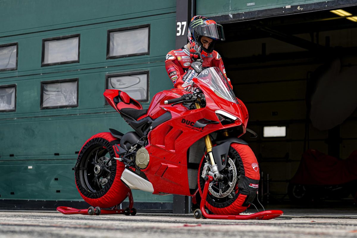 2022 panigale v4 changes