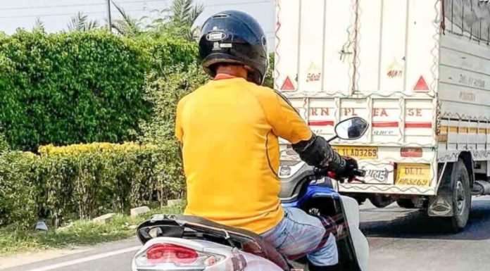 2022-Suzuki-Burgman-Electric-Scooter-Spy-Images-2