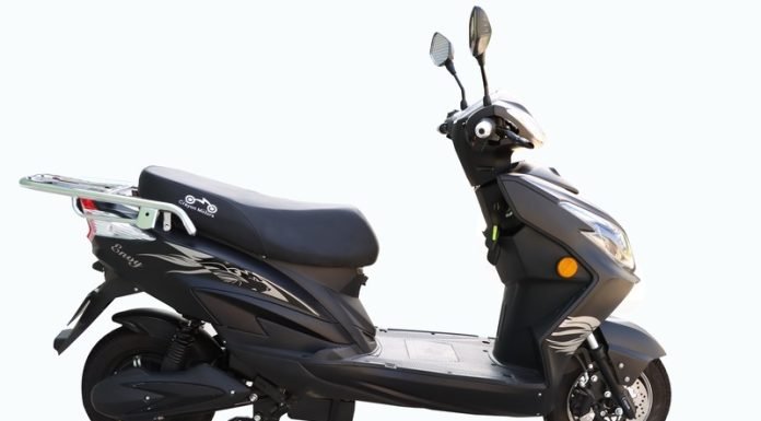 Crayon-Motors-Envy-Launch-Electric-Scooter-2