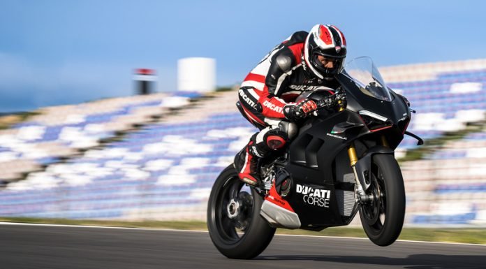 Ducati-Panigale-V4-SP2-Winter-Test-Livery-6