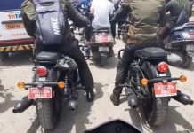 Spotted: Two Shotgun 650s Spied Stuck In Traffic; Exhaust Note & Rear Captured