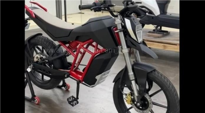 LML-Electric-Bike-Pedal-Spied