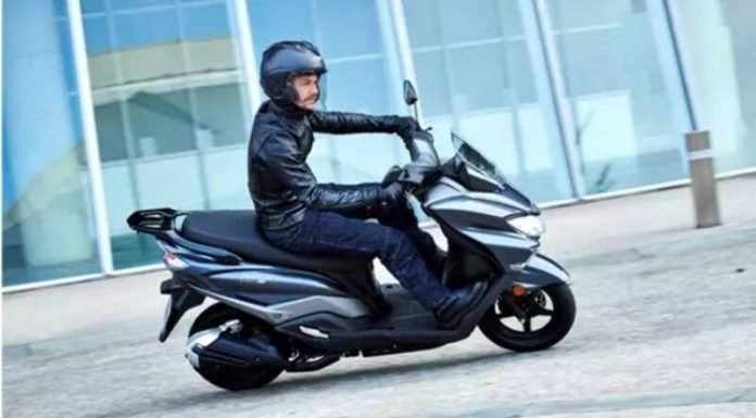 2023-Suzuki-Burgman-125-EX-International-2