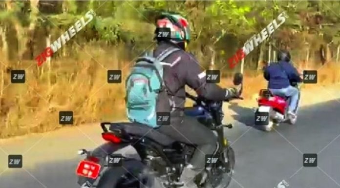 2023-Triumph-Roadtster-pic