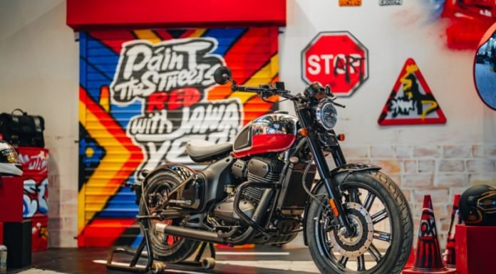 Jawa-42-Bobber-Red-Sheen-Pic-1