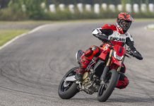 Atrociously Priced Ducati Hypermotard 698 Mono Launched at 16.5 Lac