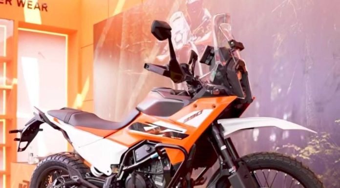 2025 KTM 390 Adventure S