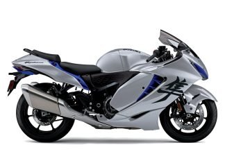 Suzuki Hayabusa Sales FY26 India, New Milestone Unlocked Suzuki Hayabusa in Metallic Mystic Silver+Pearl Vigor Blue
