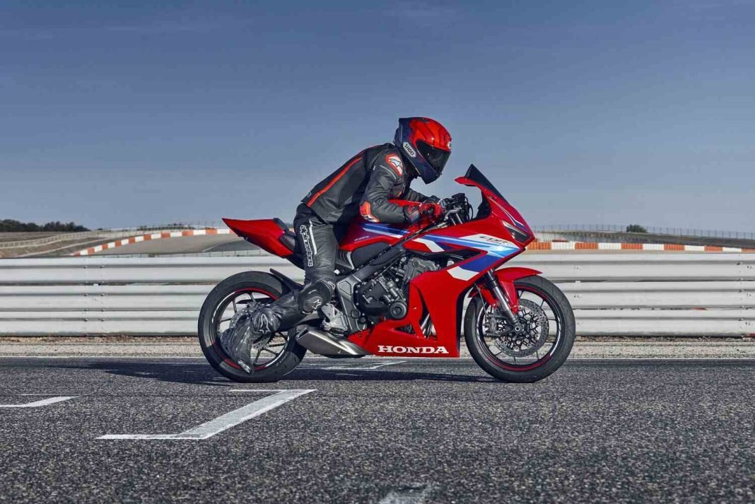 2025 Honda CBR650R E-Clutch