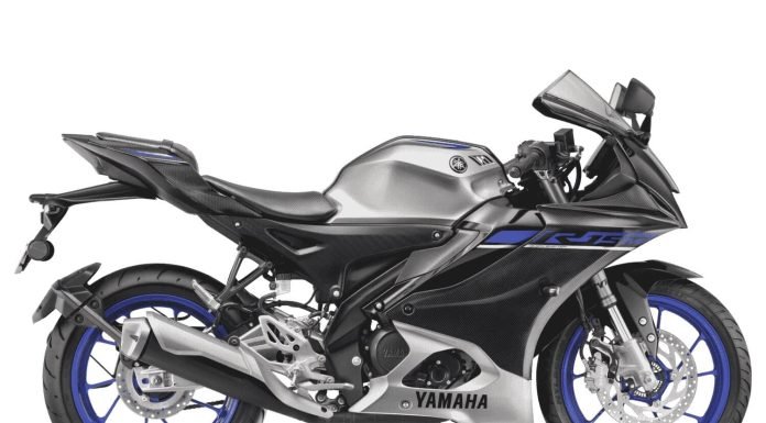 Yamaha R15M Carbon Fibre Pattern